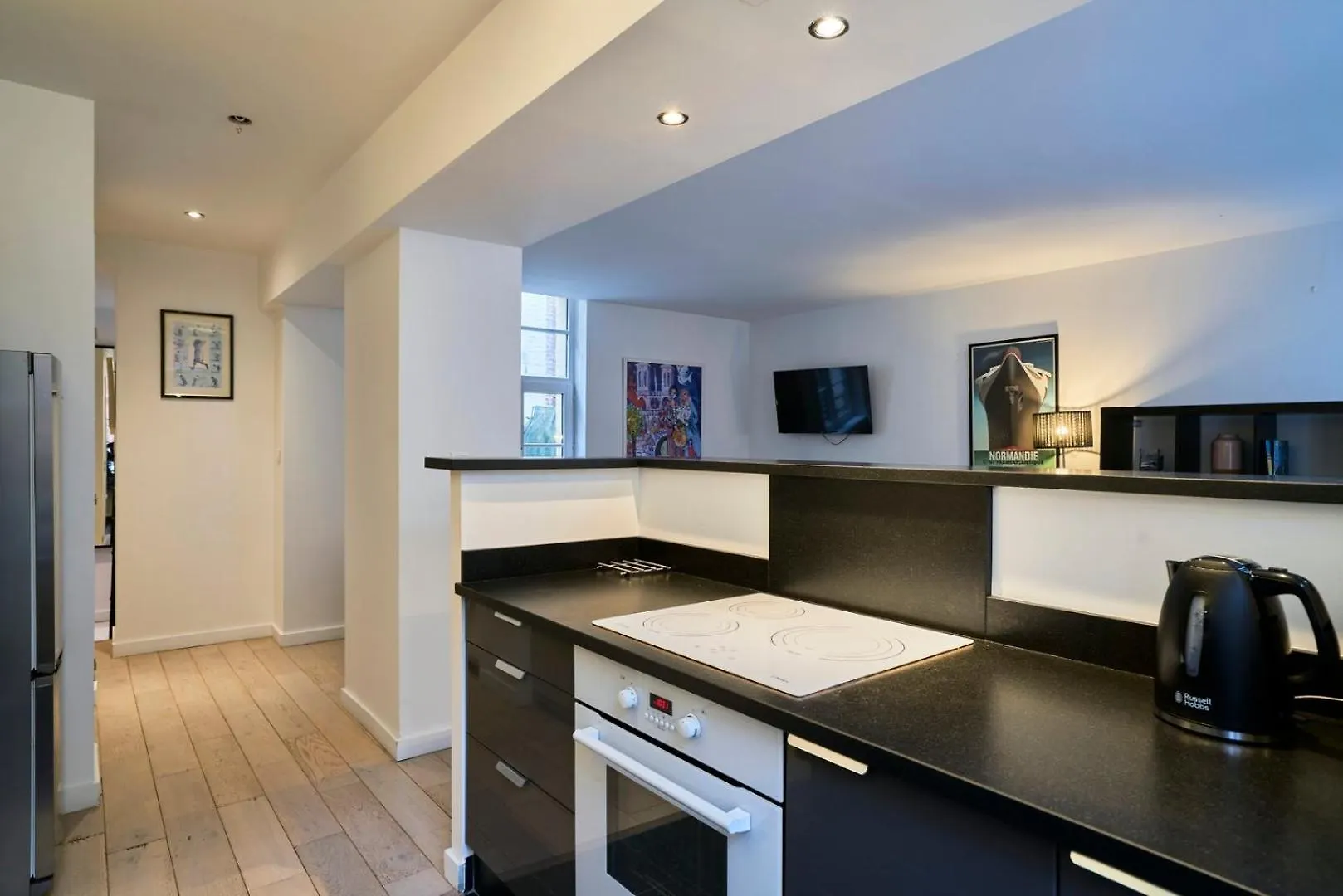 Spacious One Bedroom Apartment Ideally Located Lille France